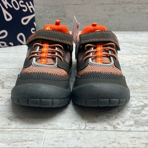 OshKosh B’gosh boys sneakers - Picture 7 of 8